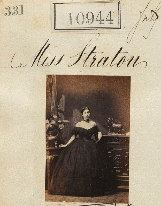 Miss straton npg ax60650