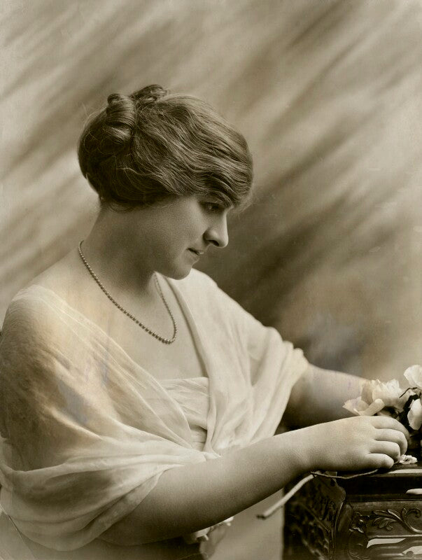 Lilian hallows npg x85702