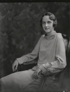 (Edith Penelope) Mary Lutyens NPG x69466