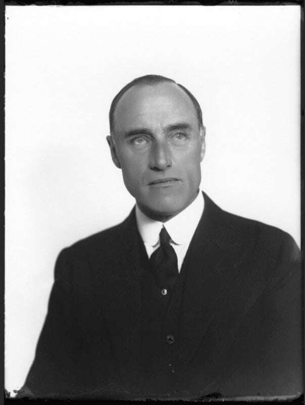 Philip cunliffe lister (né lloyd greame), 1st earl of swinton npg x34461