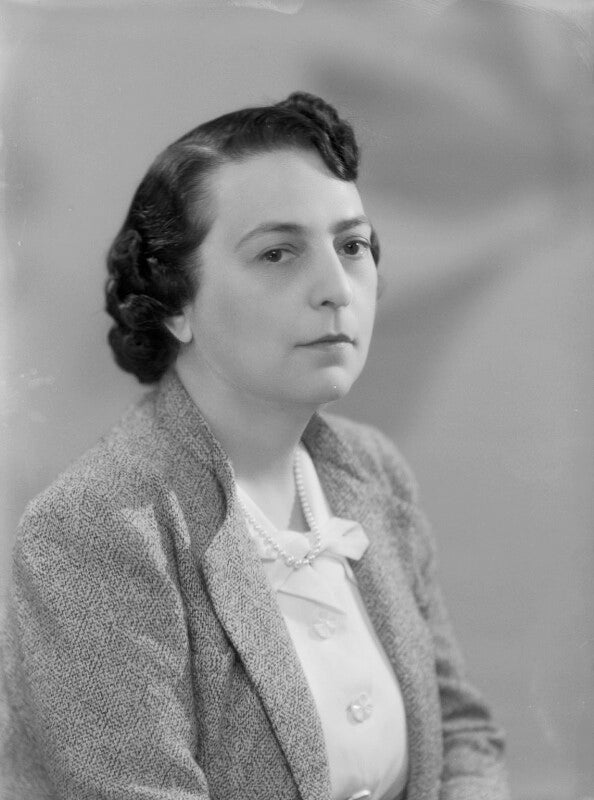 Doreen esther (née klean), lady gluckstein npg x177644