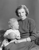 Hon. David Whitney Erskine Russell; Susan Mary Sheila Remington-Hobbs (née Winn) NPG x72112