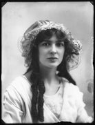 Julia James NPG x102024