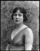 Miriam Lewes NPG x103098