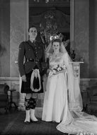 The wedding of Malcolm Grane Ludovico Martin de Munthe and Ann Felicity de Munthe (née Rea) NPG x178965