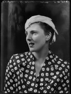 Gloria Minoprio (née Dorothy Minoprio) NPG x179991