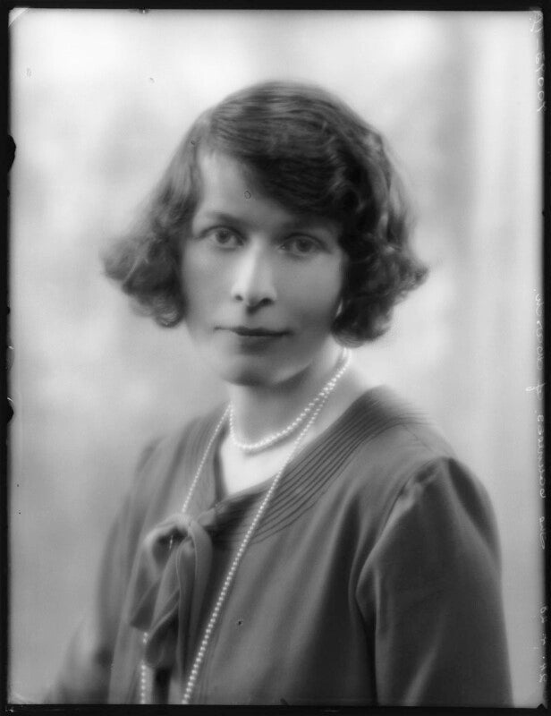 Elizabeth grace gordon lennox (née hudson), duchess of richmond npg x124335