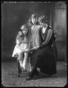 Elizabeth Home Peel; Joan Peel; Mary Gwendolen Peel (née Emmott) NPG x121917