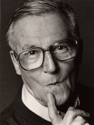 Sir Hardy Amies NPG x35323