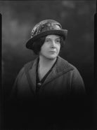 Elizabeth Banks NPG x42279