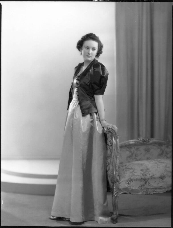 Molly angela (née cayzer), lady wyldbore smith npg x37276