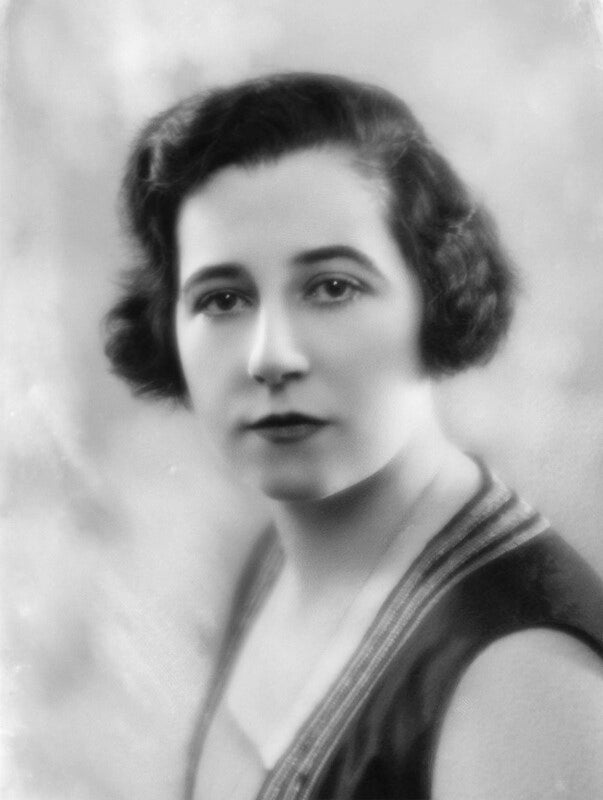 Yvonne arnaud npg x19196