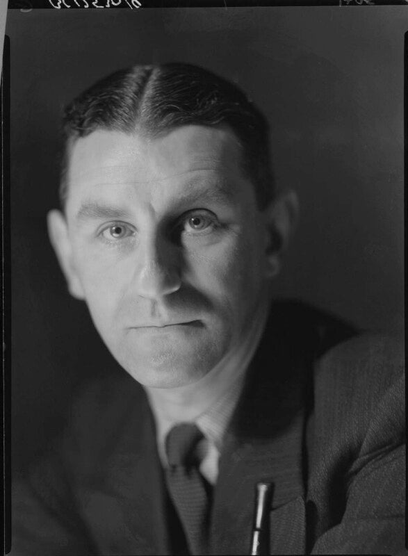 Maxwell knight npg x23376