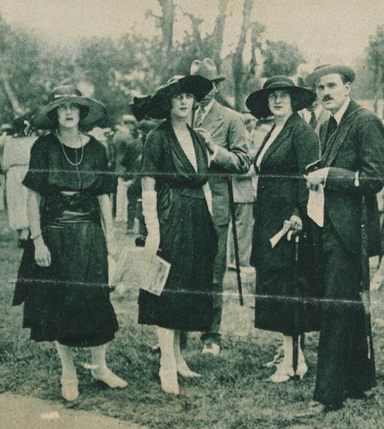 Baroness Catherine d'Erlanger; Baba d'Erlanger, Princesse Jean-Louis de Faucigny-Lucinge; Paula Gellibrand, Marquise de Casa Maury; Christopher Grey Tennant, 2nd Baron Glenconner at the Deauville Races NPG Ax105746