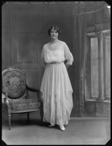 'Muriel Beaumont', Lady Du Maurier NPG x32245