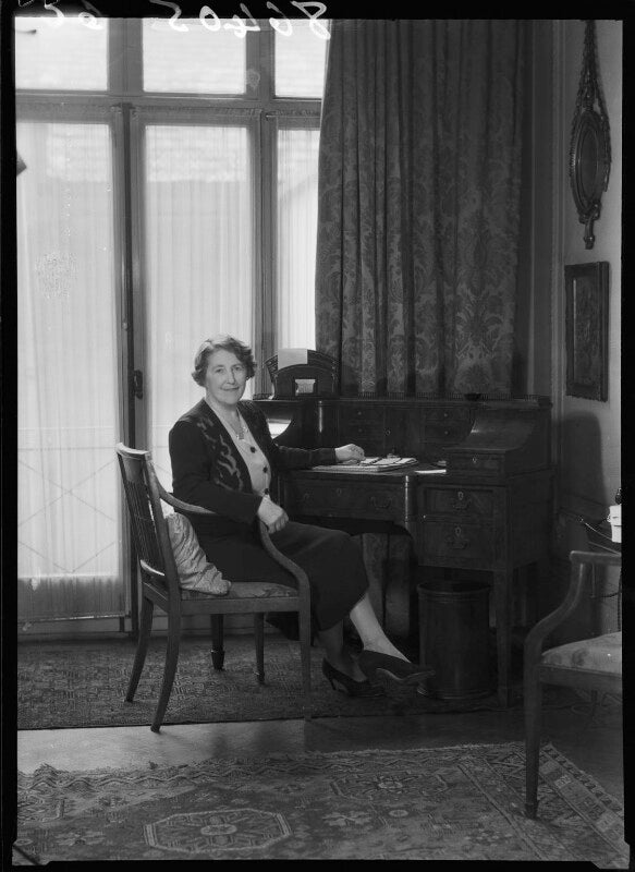 Bessie caroline grace (née whitehead), lady pound npg x156597