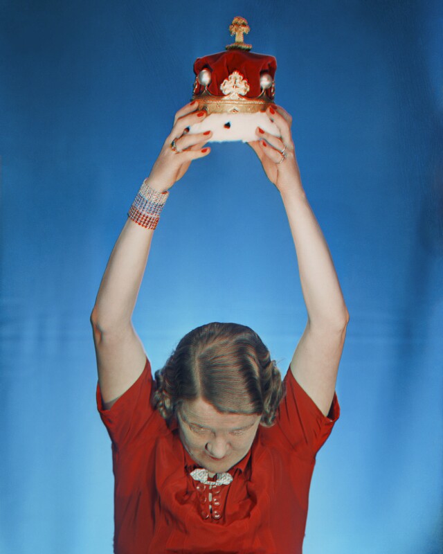 Mrs ken wood assisting yevonde with coronation sitting preparations npg x220109