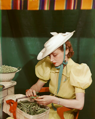 Shelling Peas (Rosemary Chance (née Gregory-Hood)) NPG x220585