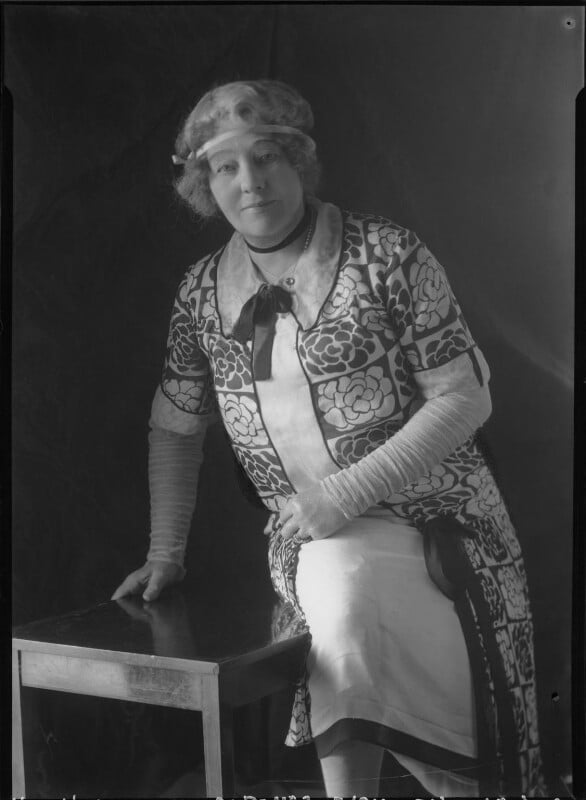 Hon. issobel hester bowes lyon (née drummond) npg x42591