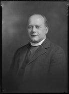 Stuart Holman Biddlecombe NPG x47899