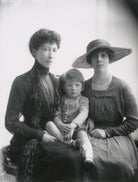 Duchess of Fife and family NPG x68966