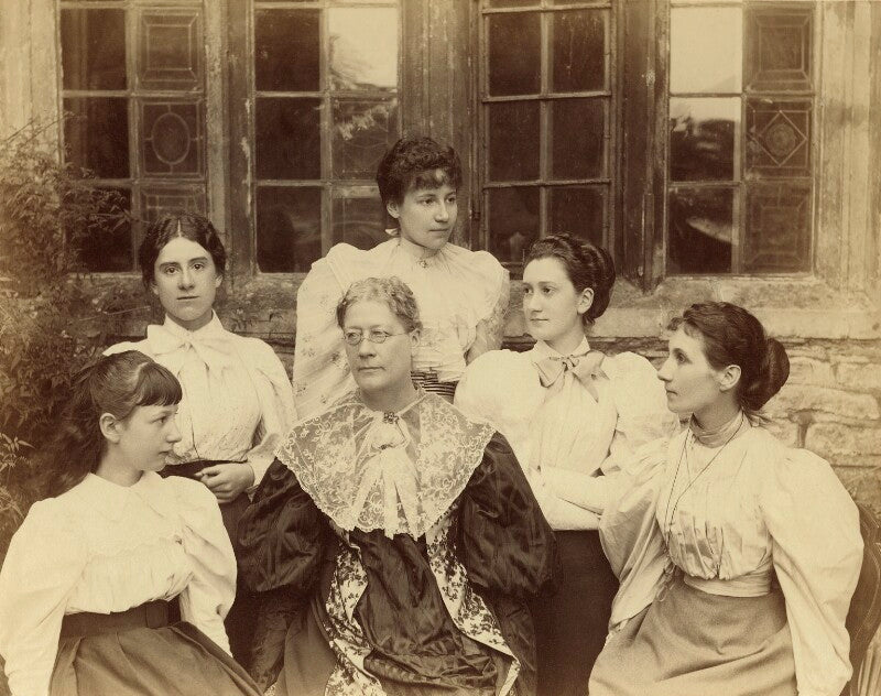 Lady strachey and daughters npg x13111
