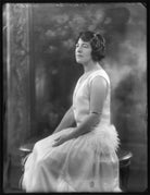 Lilian Mabel Alice ('Mabs') (née Roussel), Lady Richmond Brown NPG x122928