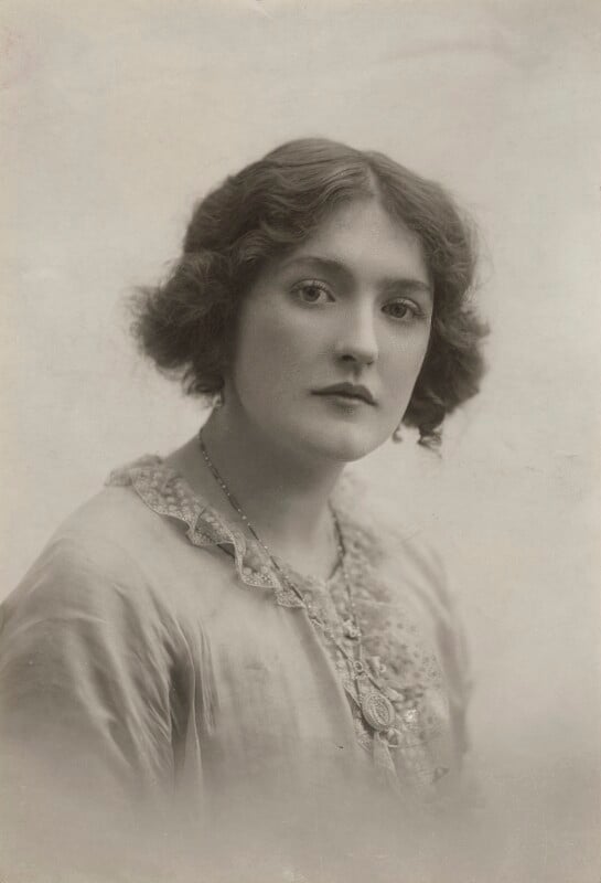 Daisy irving npg x85503