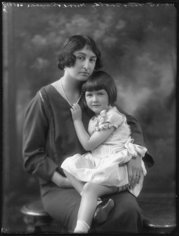 Lady Dorothie Mary Evelyn Moore (née Feilding) with her daughter, Ruth Mary Agnew (née Moore) NPG x37260