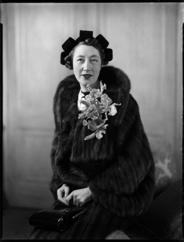 Gladys (née hardy), lady garthwaite npg x152582