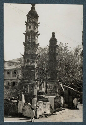 'Bombay, on the edge of a sacred pool' NPG Ax143838