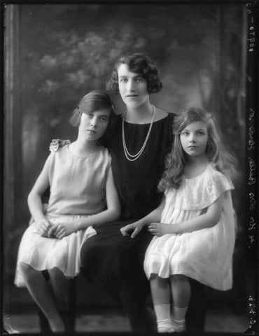 Hon. Mrs Butler-Henderson with her daughters NPG x123618
