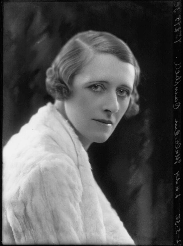 Dorothy emily evelyn (née whittall), lady campbell npg x31237