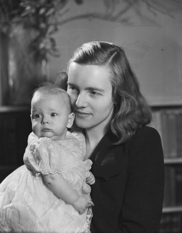 Hon. Rhiannon Elisabeth Philipps and Doreen Philipps (née Guinness Jowett), Viscountess St Davids NPG x79732