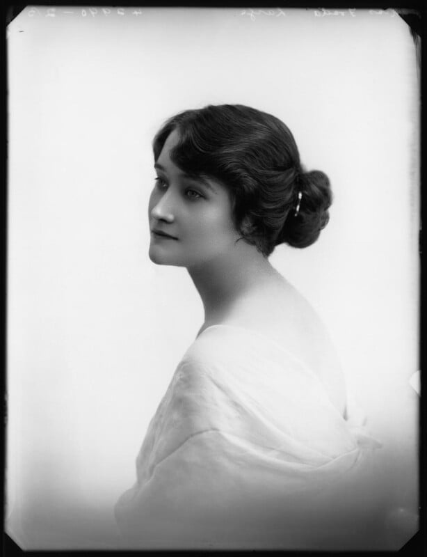 Freda large npg x102523