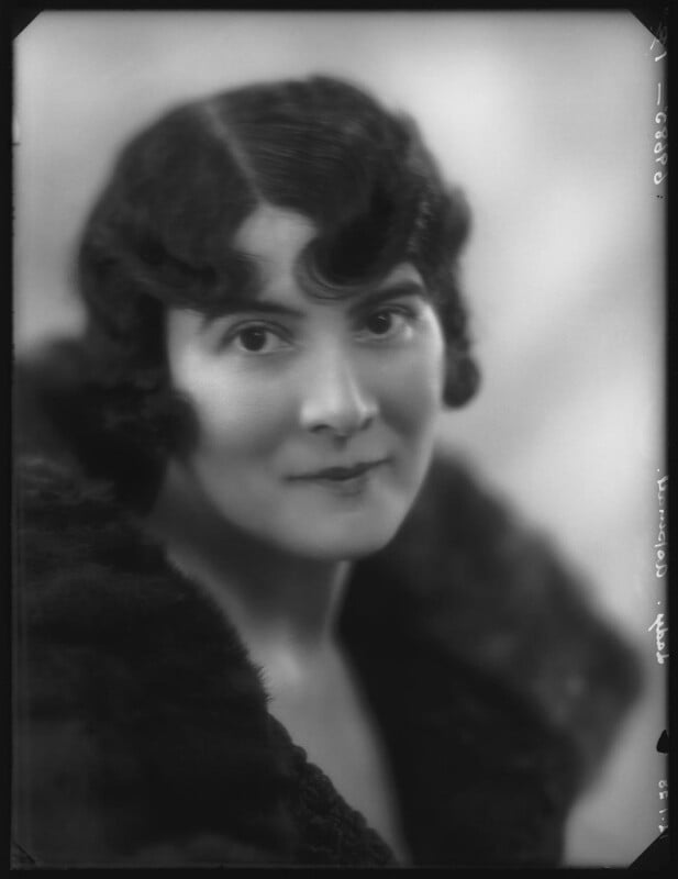Kathleen (née mason), lady aspinall npg x124158