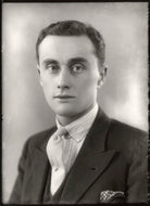 Terence Gordon Mackworth de Weltden Weldon NPG x150332