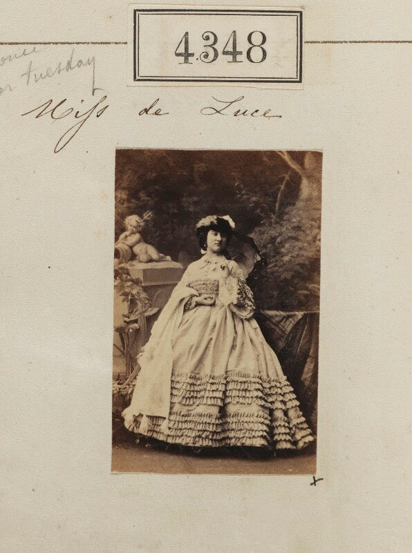 Miss de luce npg ax54361