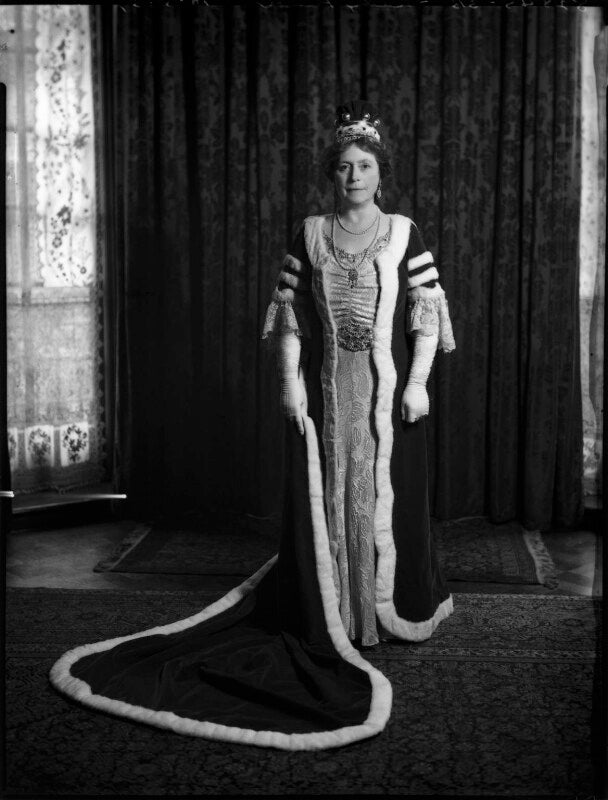 Mabel agnes (née laurie), lady plender of sundridge npg x152803