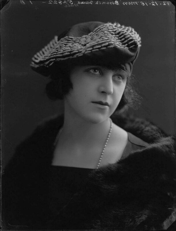 Binnie hale npg x30232