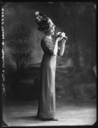 Gertrude Robins NPG x101951