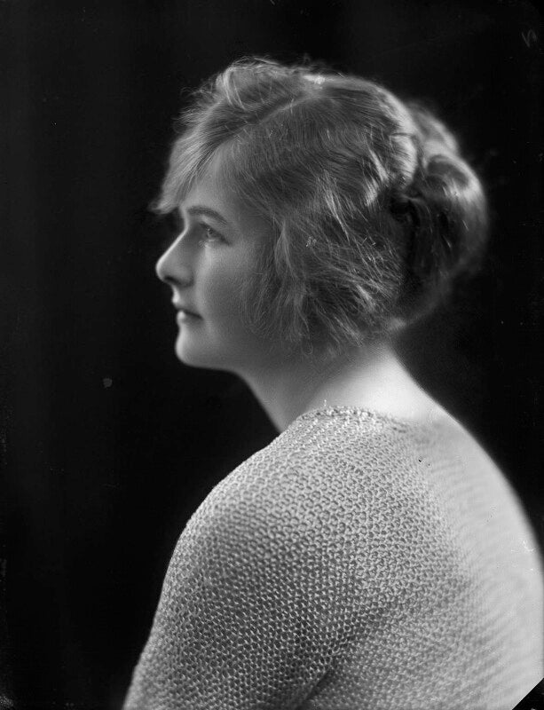 Hon. betty mary robinson (née holmes à court) npg x121403