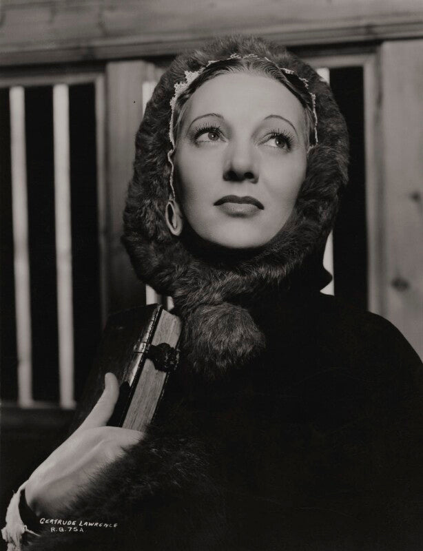 Gertrude lawrence as geertje dircx in 'rembrandt' npg x196107
