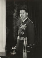 Sir Kenneth Brian Boyd Cross NPG x166017