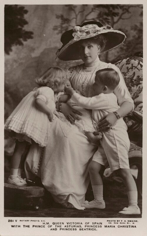 Ena, queen of spain with infantas beatriz and maría cristina and infante alfonso npg x74460