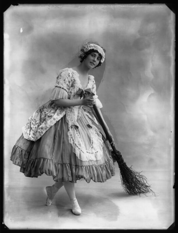 Lydia kyasht npg x80351