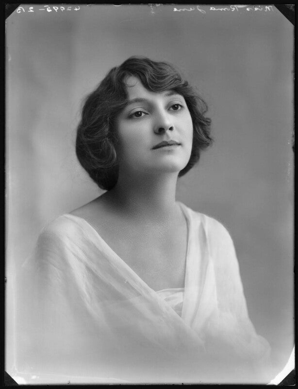 Roma june npg x102690