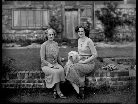 Lady Clare Mary Charlotte King (née Noel); Agnes Celestria Mary Vaughan-Lee (née King) NPG x151302