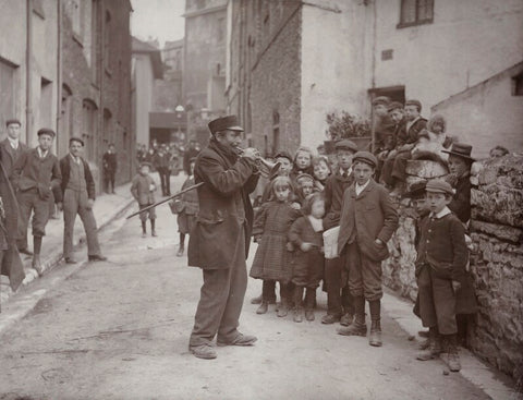 'Raising the Wind: 'Ome sweet 'ome' (Unknown man and children) NPG x198808