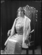 Ivy Florence Mary (née Segrave), Lady Arundell of Wardour NPG x122055